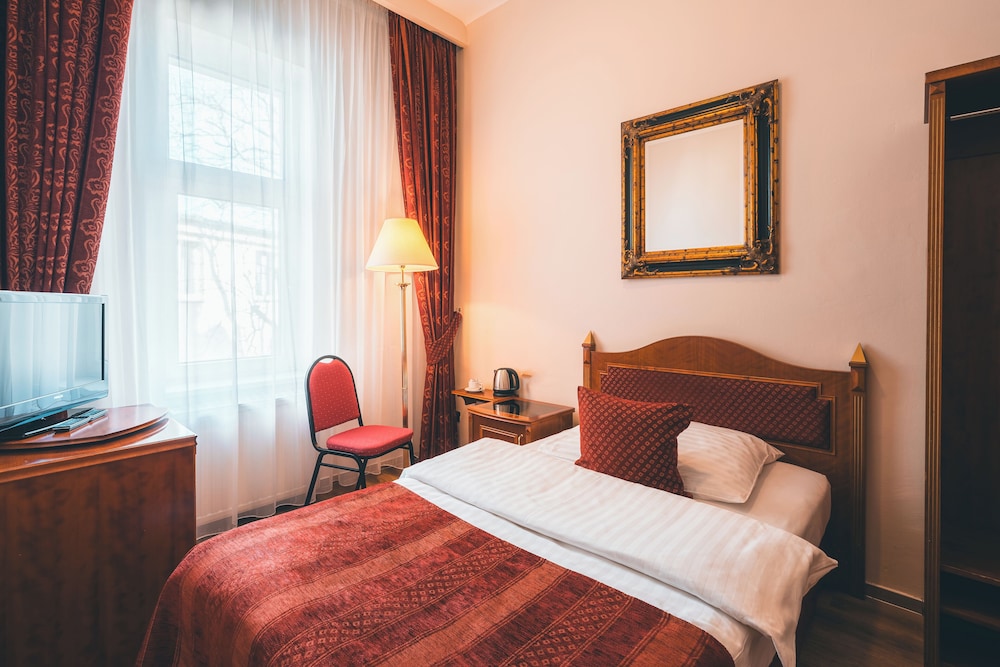 Hotel Ariston & Ariston Patio — Hotel rooms in Prague, Prague