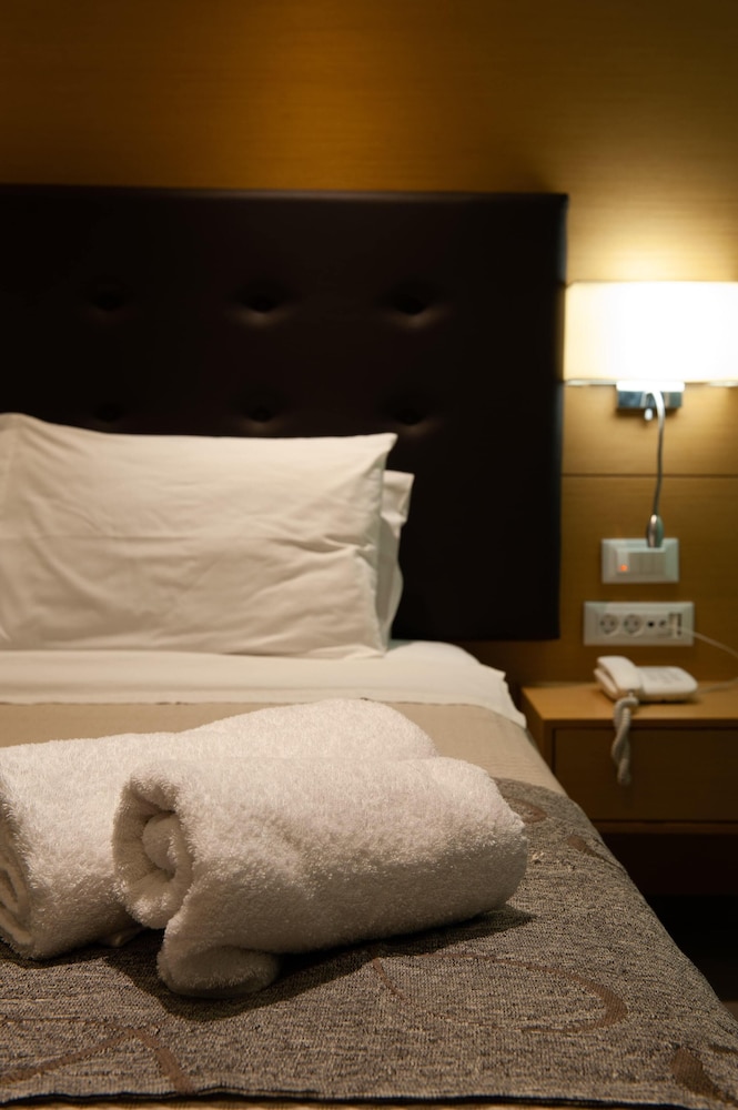 Atlantis City Hotel — Hotel rooms in Rhodes Town, South Aegean