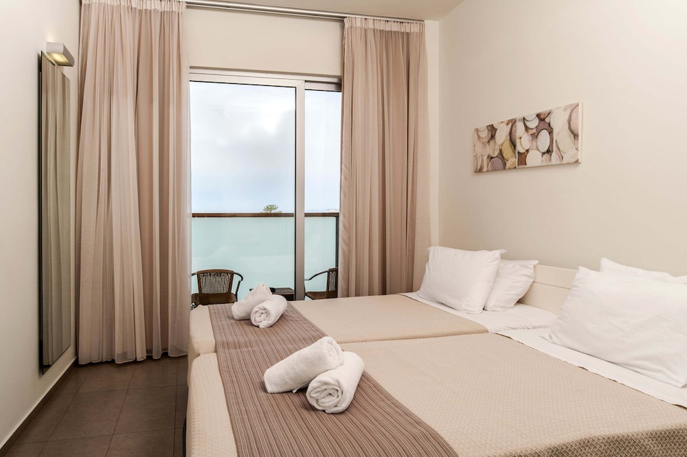 Atlantis City Hotel — Hotel rooms in Rhodes Town, South Aegean