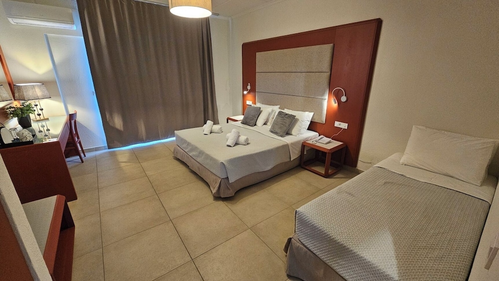 Atlantis City Hotel — Hotel rooms in Rhodes Town, South Aegean