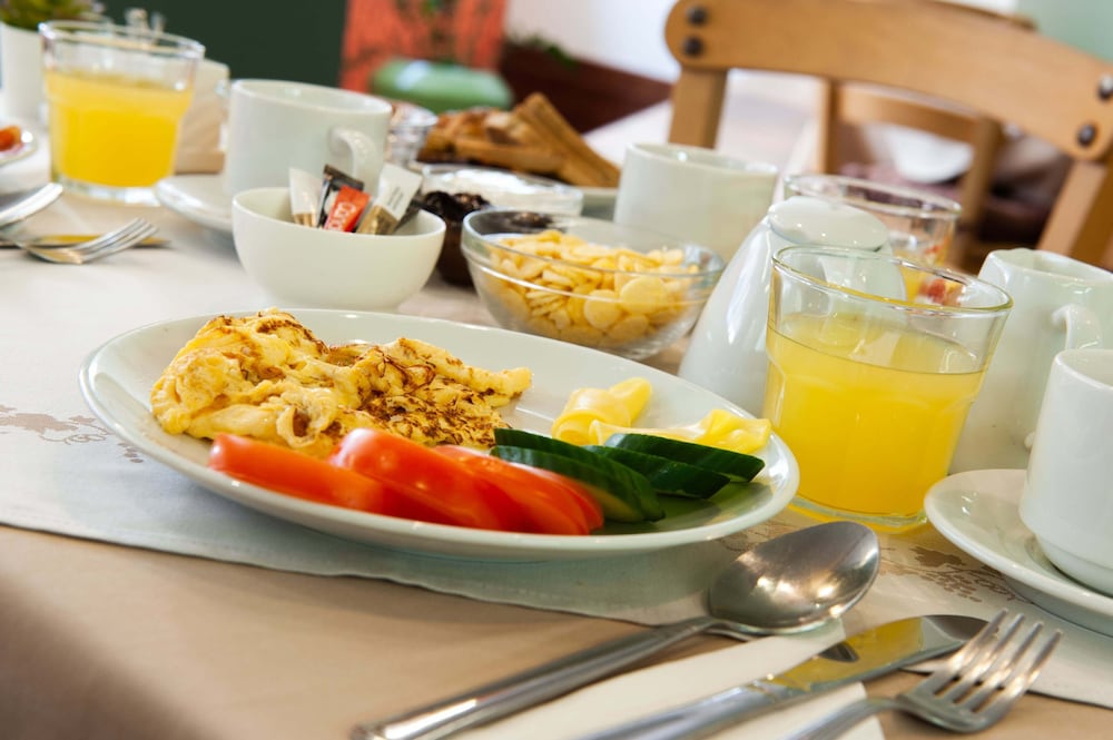 Atlantis City Hotel — Restaurant & bars in Rhodes Town, South Aegean