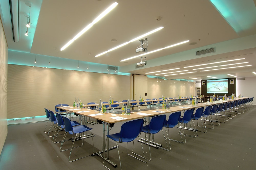 Atrion Hotel — Restaurant & bars in Heraklion