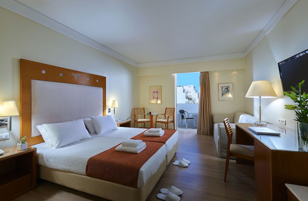 Atrion Hotel — Hotel rooms in Heraklion