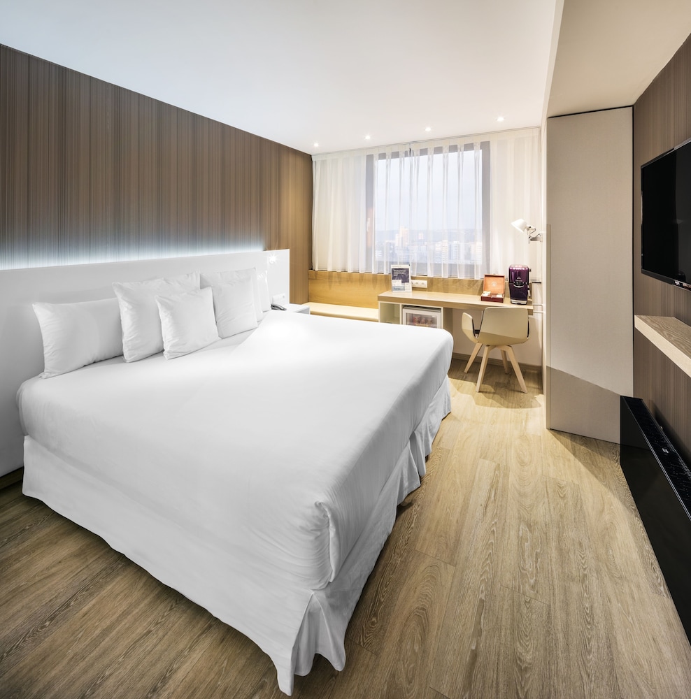 Occidental Praha — Hotel rooms in Prague, Prague