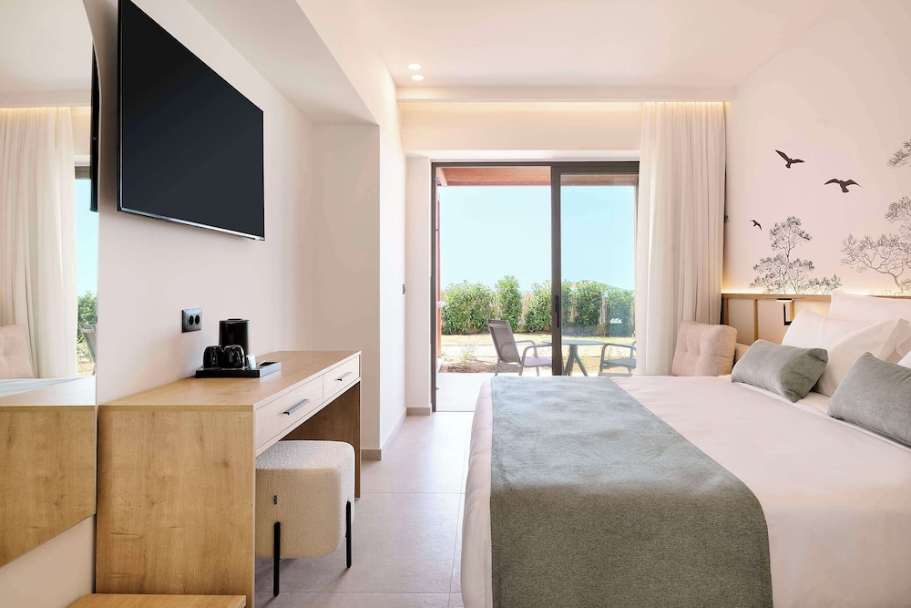Iberostar Waves Creta Panorama & Mare — Hotel rooms in Panormo