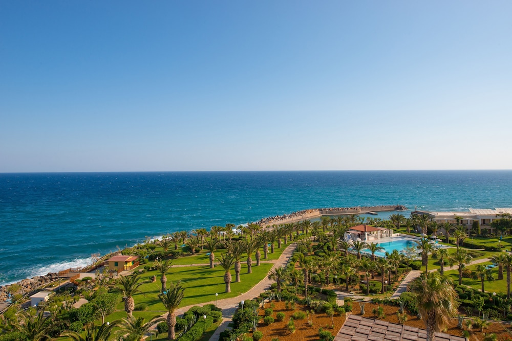 Iberostar Waves Creta Panorama & Mare — Swimming pool in Panormo