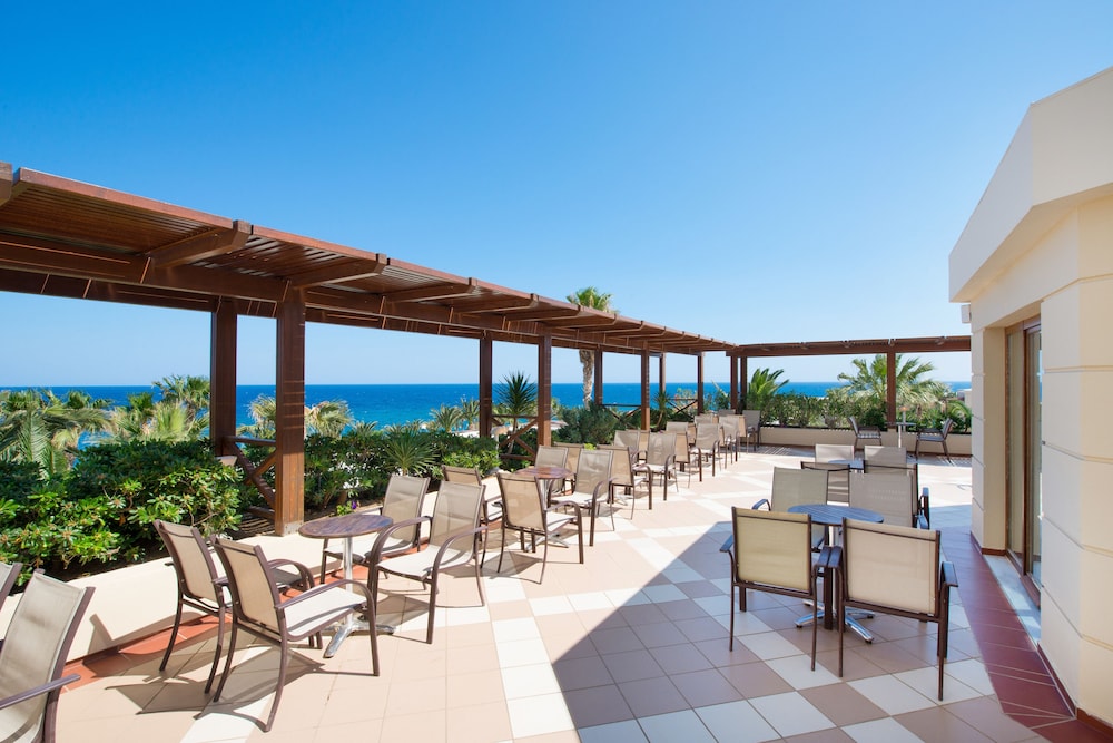 Iberostar Waves Creta Panorama & Mare — Restaurant & bars in Panormo