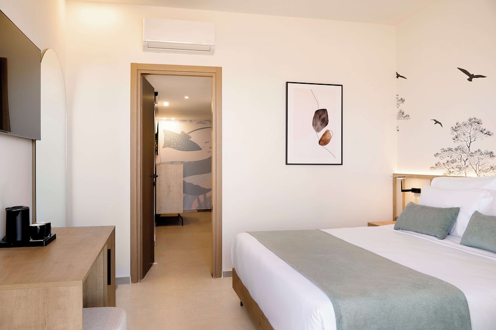 Iberostar Waves Creta Panorama & Mare — Hotel rooms in Panormo