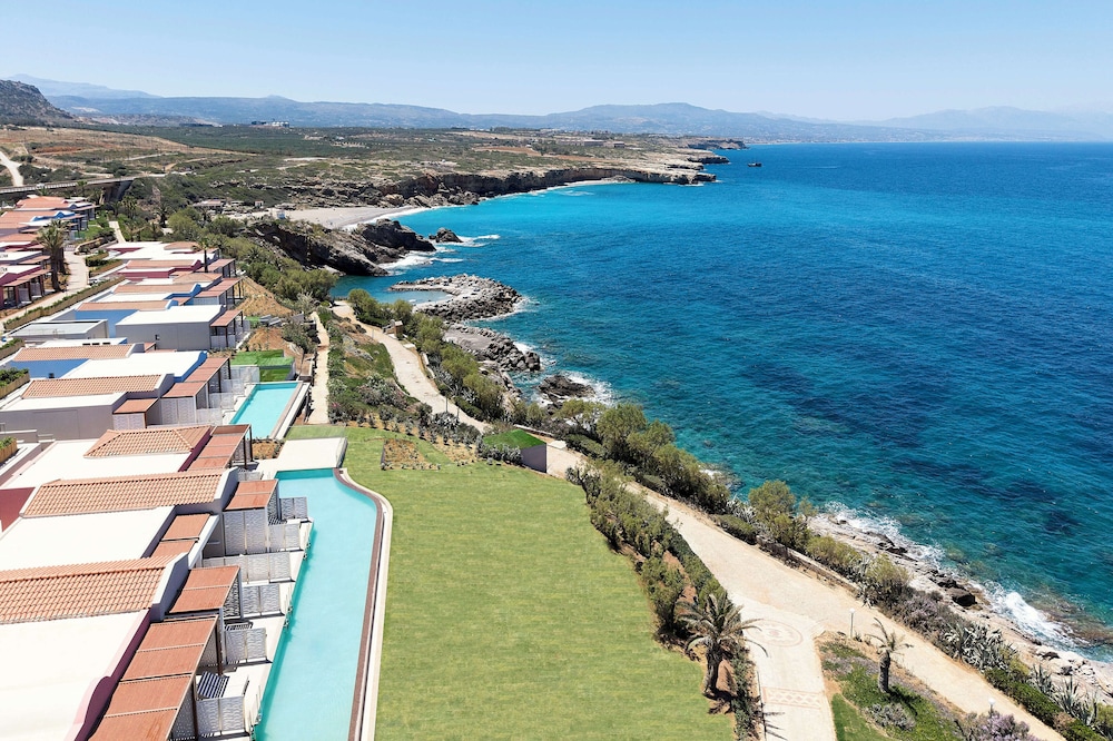 Iberostar Waves Creta Panorama & Mare — Swimming pool in Panormo