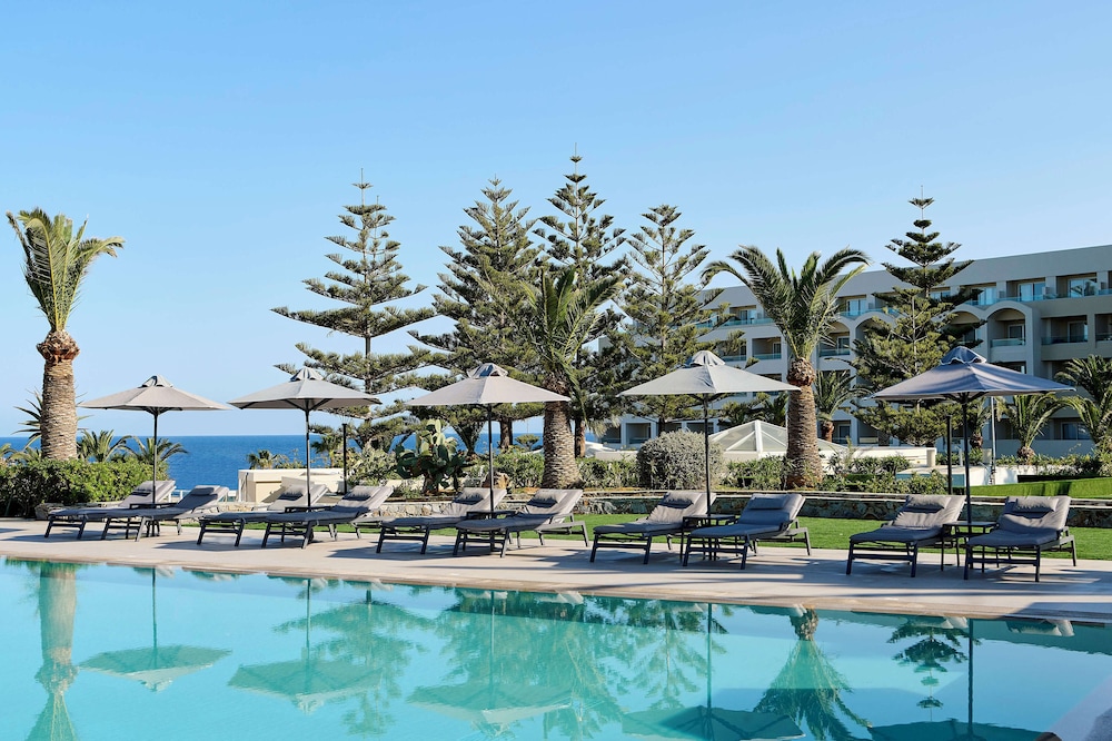 Iberostar Waves Creta Panorama & Mare — Swimming pool in Panormo