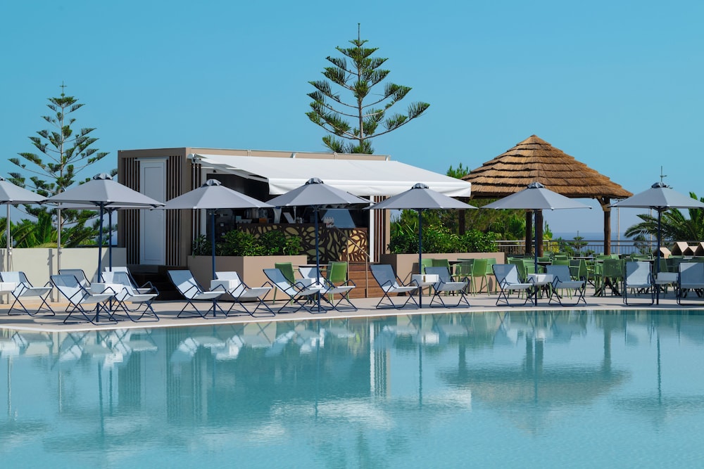 Iberostar Waves Creta Panorama & Mare — Swimming pool in Panormo