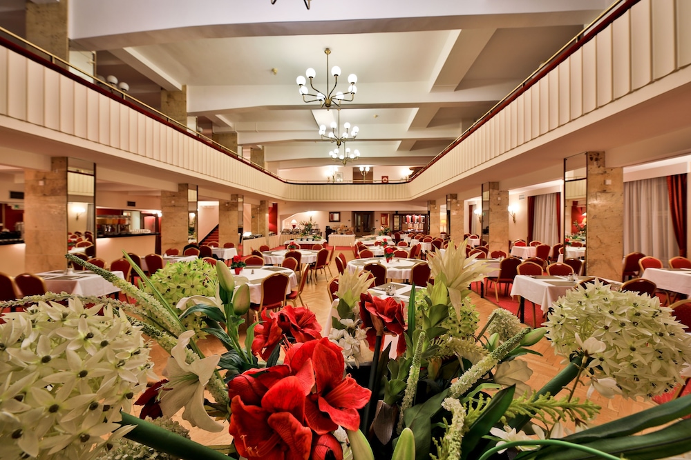 Hotel Belvedere — Restaurant & bars in Prague, Prague
