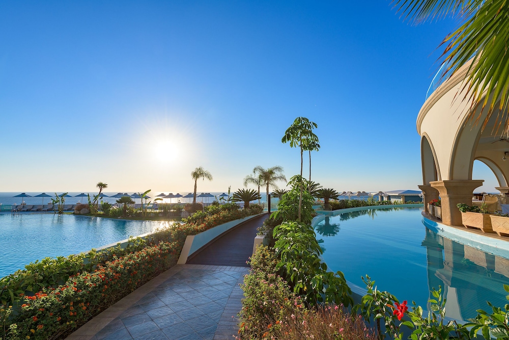 Atrium Prestige Thalasso Spa Resort & Villas — Swimming pool in Lachania, South Aegean
