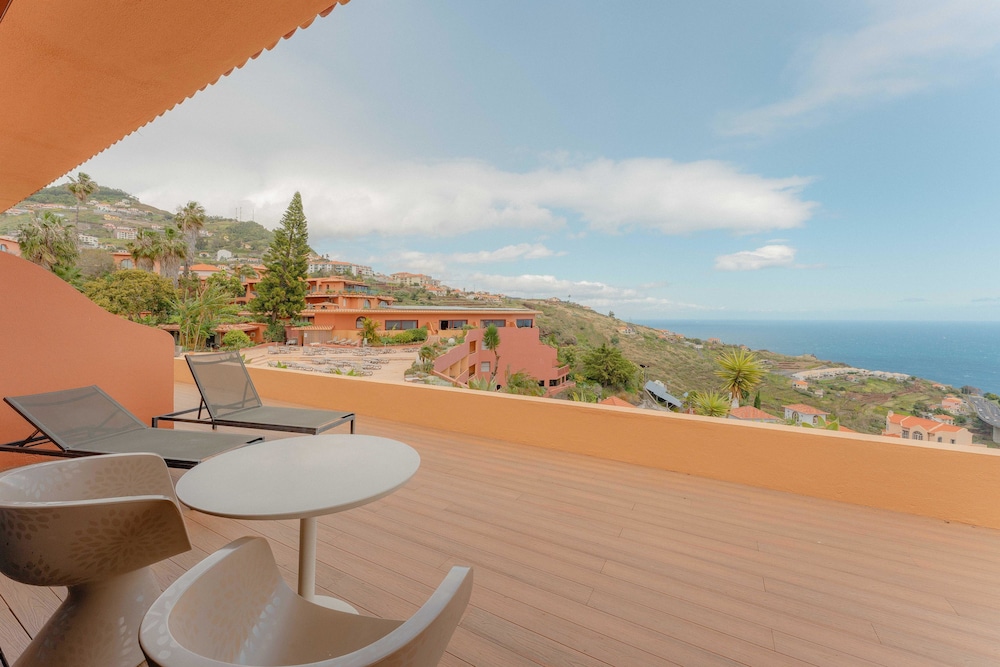 Quinta Splendida Wellness & Botanical Garden — Hotel building in Santa Cruz, Madeira