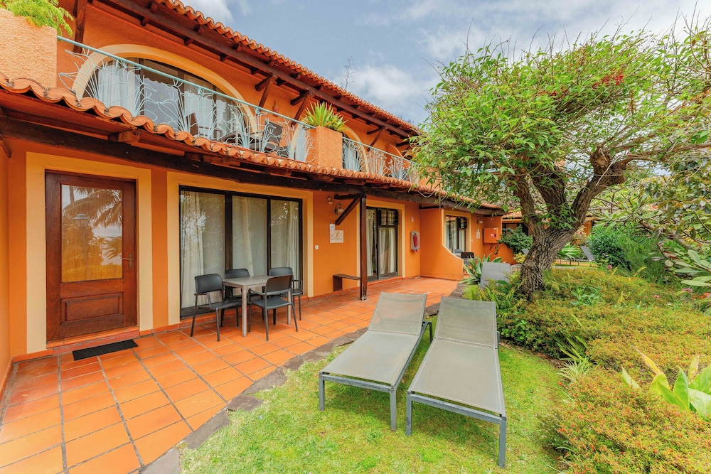 Quinta Splendida Wellness & Botanical Garden — Hotel building in Santa Cruz, Madeira