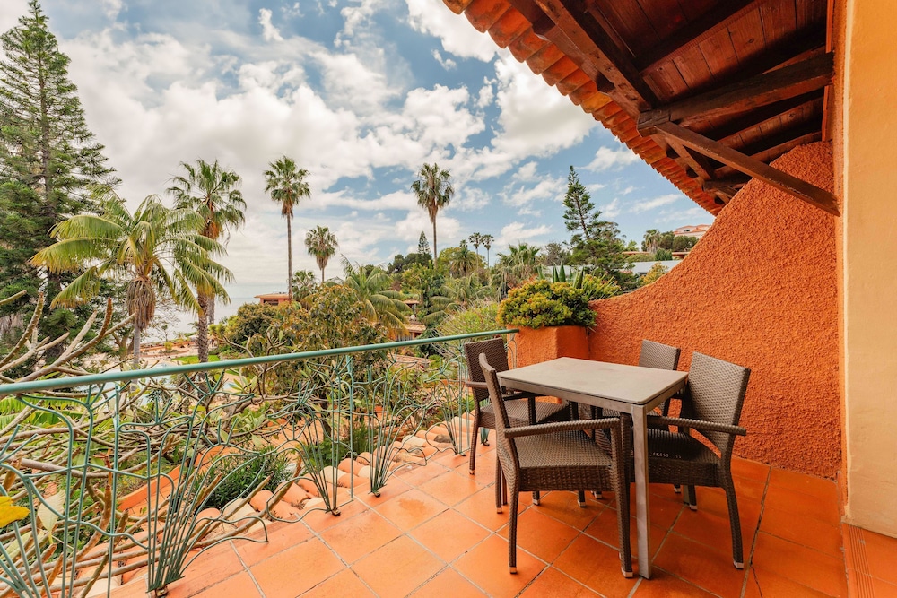 Quinta Splendida Wellness & Botanical Garden — Hotel building in Santa Cruz, Madeira