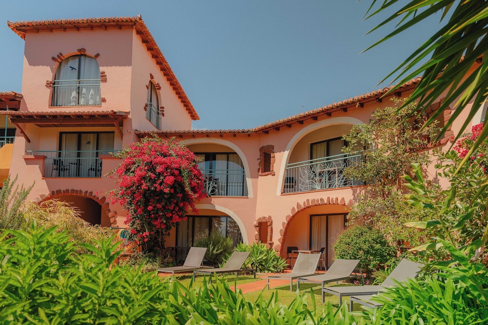 Quinta Splendida Wellness & Botanical Garden — Hotel building in Santa Cruz, Madeira