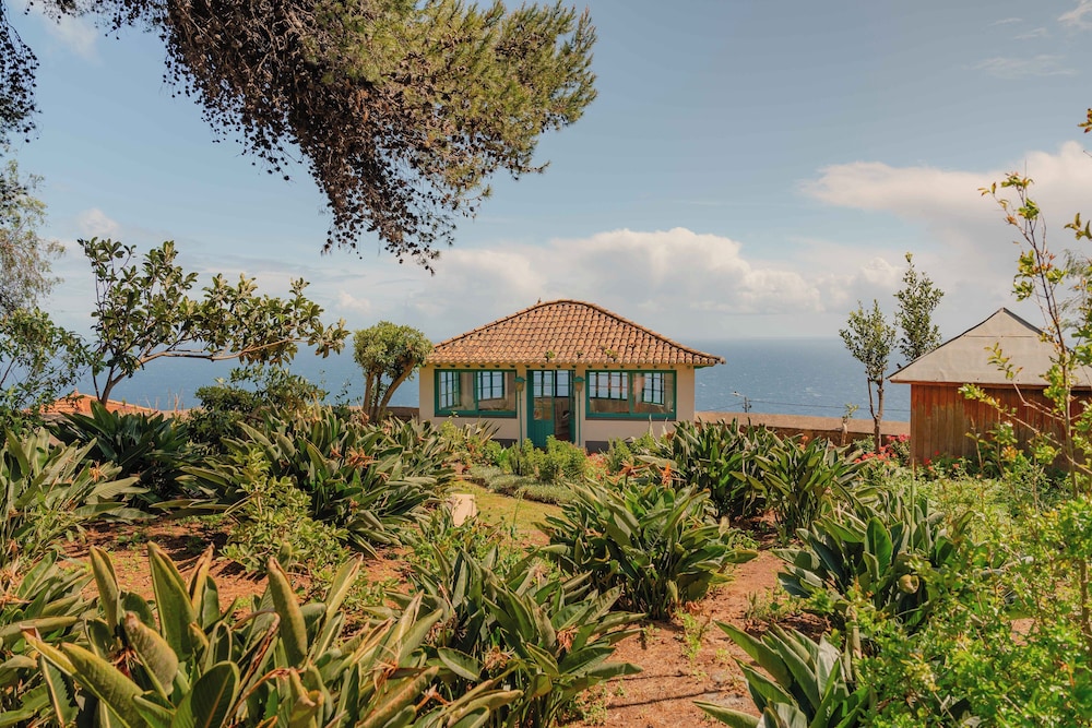 Quinta Splendida Wellness & Botanical Garden — Attractions in the area in Santa Cruz, Madeira