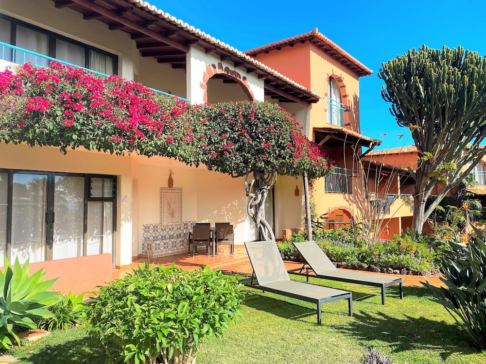 Quinta Splendida Wellness & Botanical Garden — Hotel building in Santa Cruz, Madeira