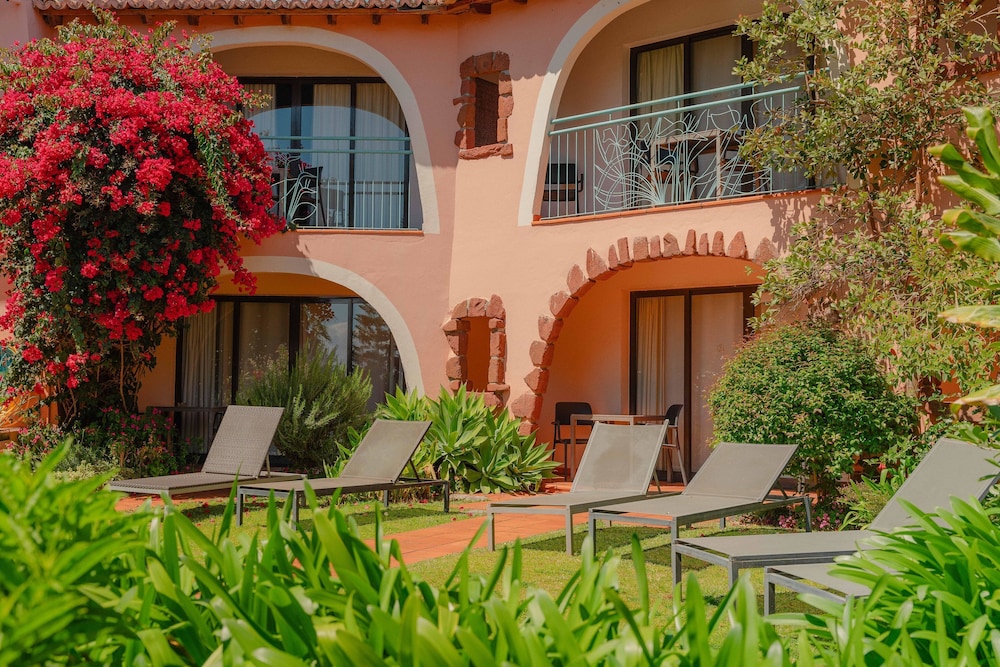 Quinta Splendida Wellness & Botanical Garden — Hotel building in Santa Cruz, Madeira