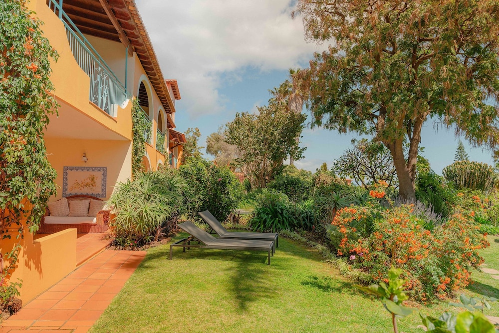 Quinta Splendida Wellness & Botanical Garden — Hotel building in Santa Cruz, Madeira
