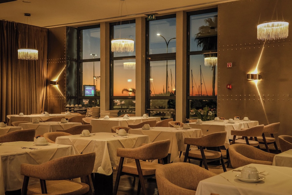 Real Marina Hotel & Spa — Restaurant & bars in Olhão, Faro