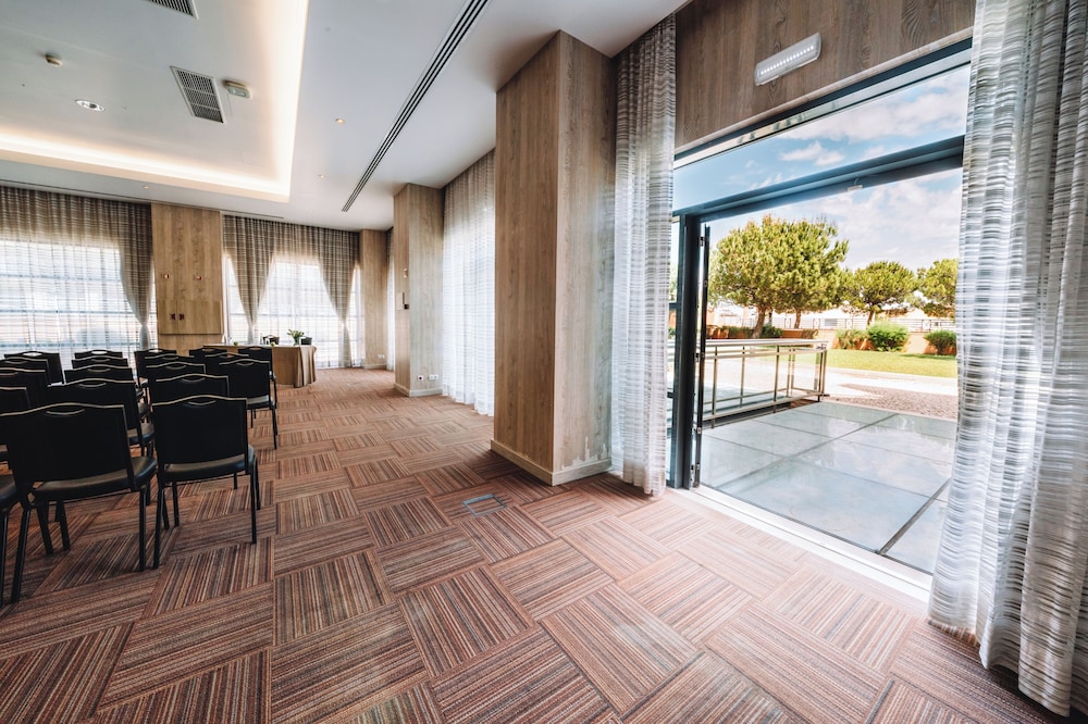 Real Marina Hotel & Spa — Hotel building in Olhão, Faro