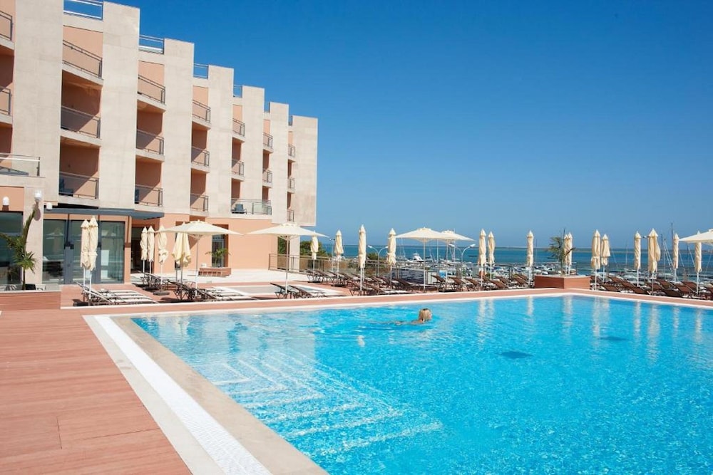 Real Marina Hotel & Spa — Swimming pool in Olhão, Faro