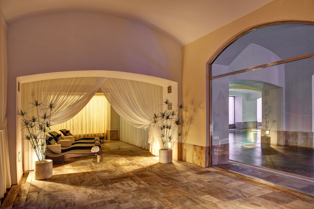 NH Collection Prague Carlo IV — Facilities in Prague, Prague