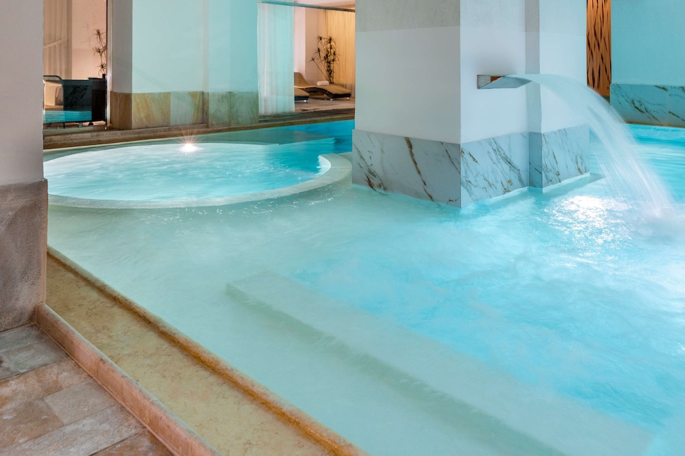 NH Collection Prague Carlo IV — Facilities in Prague, Prague