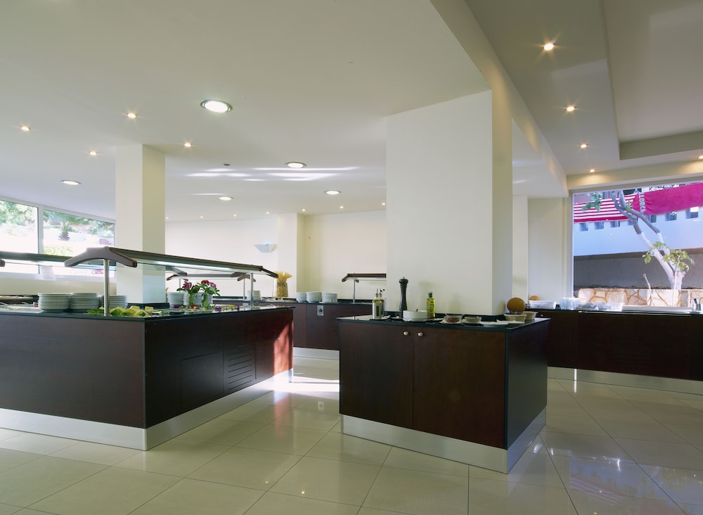 Eurohotel Katrin Hotel & Bungalows — Restaurant & bars in Stalida