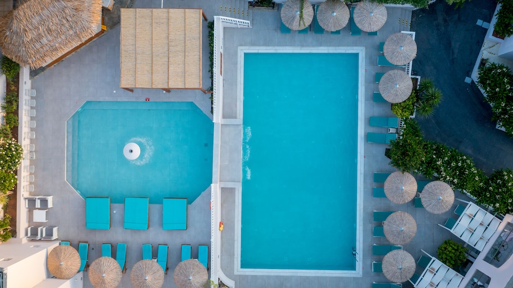 Eurohotel Katrin Hotel & Bungalows — Swimming pool in Stalida