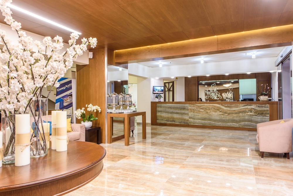Eurohotel Katrin Hotel & Bungalows — Hotel building in Stalida