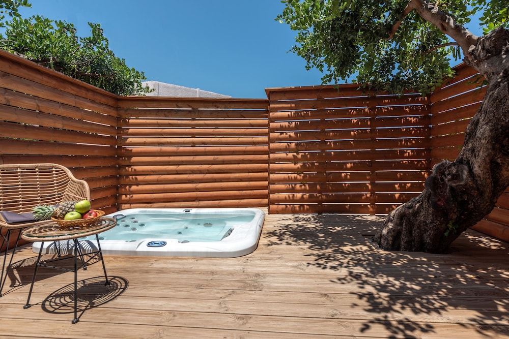 Eurohotel Katrin Hotel & Bungalows — Spa in Stalida