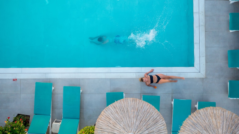 Eurohotel Katrin Hotel & Bungalows — Swimming pool in Stalida