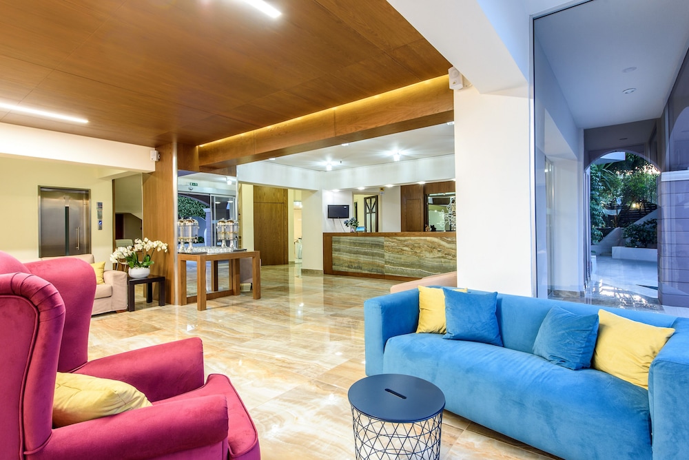 Eurohotel Katrin Hotel & Bungalows — Hotel building in Stalida
