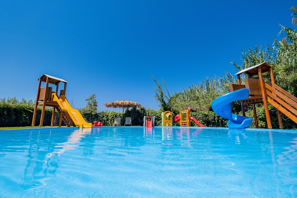 May Beach Hotel - zdjęcie 5