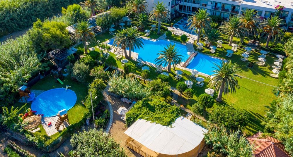 May Beach Hotel