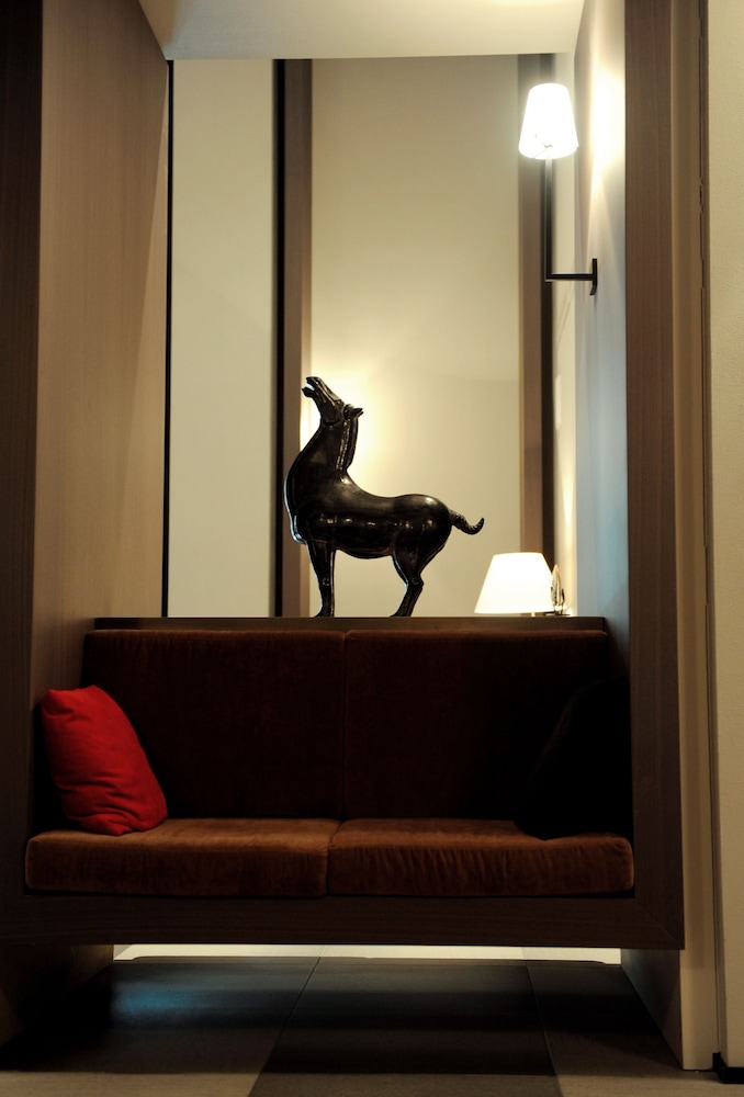 iH Hotels Milano Ambasciatori — Hotel rooms in Milan, Lombardy