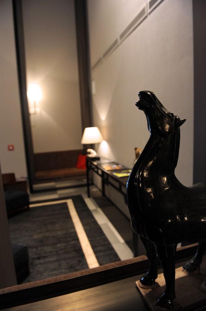 iH Hotels Milano Ambasciatori — Hotel building in Milan, Lombardy