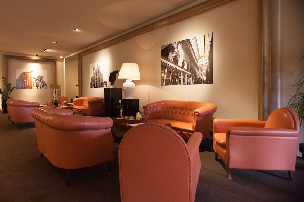 iH Hotels Milano Ambasciatori — Restaurant & bars in Milan, Lombardy