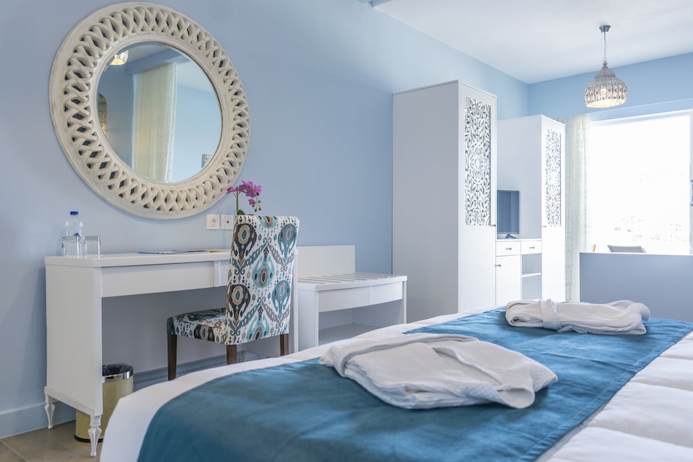 Mythos Palace Resort & Spa - All Inclusive — Hotel rooms in Georgioupolis