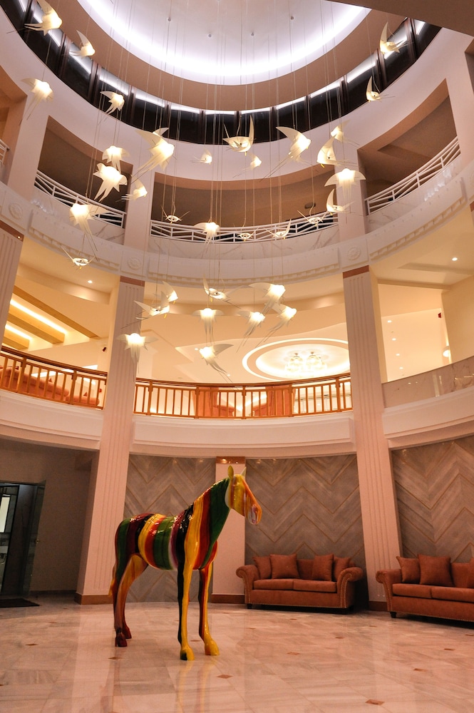 Mythos Palace Resort & Spa - All Inclusive — Hotel building in Georgioupolis