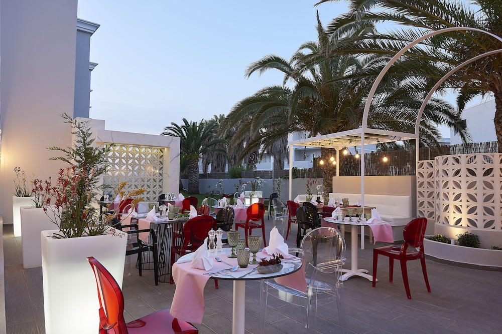 Mythos Palace Resort & Spa - All Inclusive — Restaurant & bars in Georgioupolis