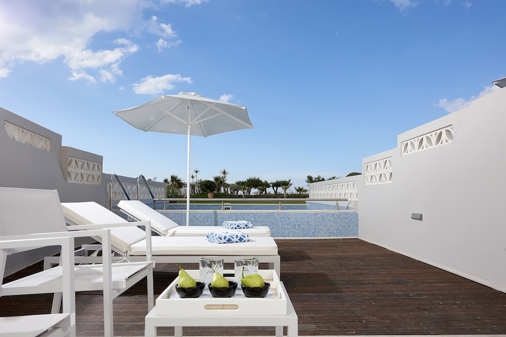 Mythos Palace Resort & Spa - All Inclusive — Swimming pool in Georgioupolis