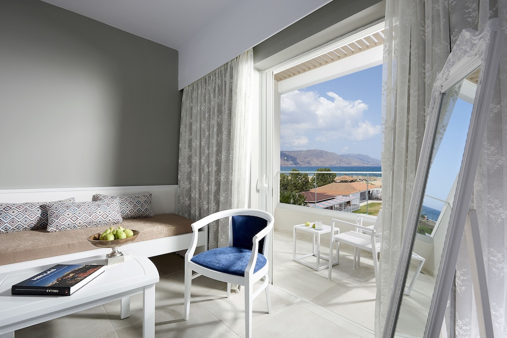Mythos Palace Resort & Spa - All Inclusive — Hotel rooms in Georgioupolis