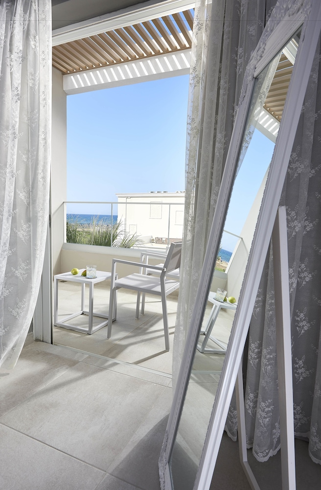 Mythos Palace Resort & Spa - All Inclusive — Hotel rooms in Georgioupolis