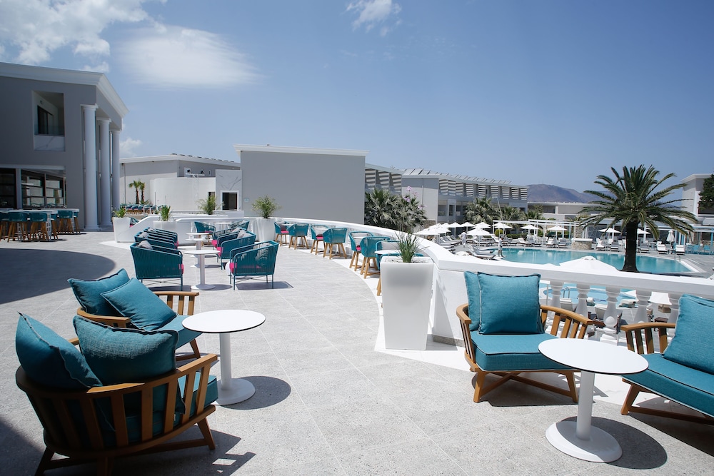 Mythos Palace Resort & Spa - All Inclusive — Restaurant & bars in Georgioupolis