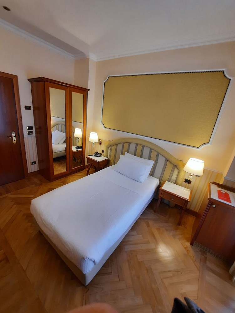 Andreola Central Hotel - zdjęcie 3