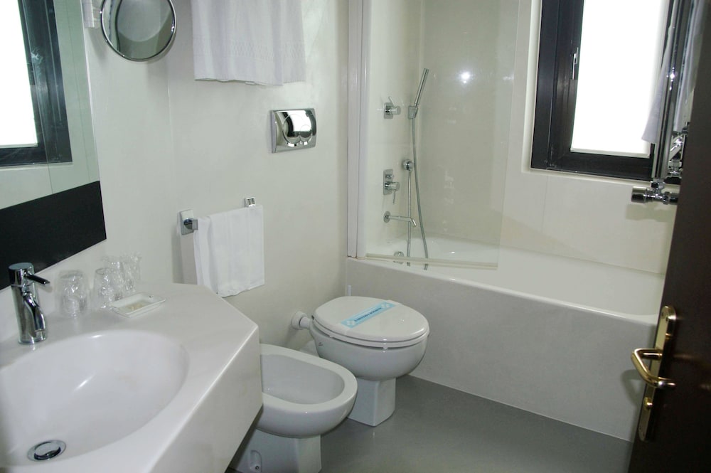 c-hotels Concorde — Hotel rooms in Milan, Lombardy